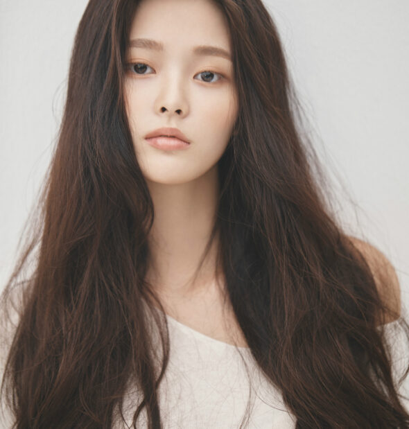 Hello, I’m an actress Park Ji-Won.
