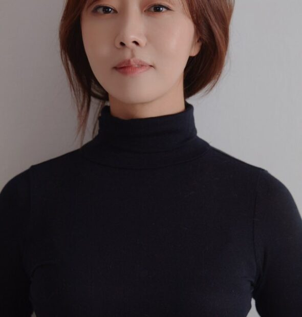 Hello~ I am a musical actress Sunwoo :)